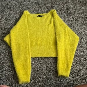 Size S cropped sweater